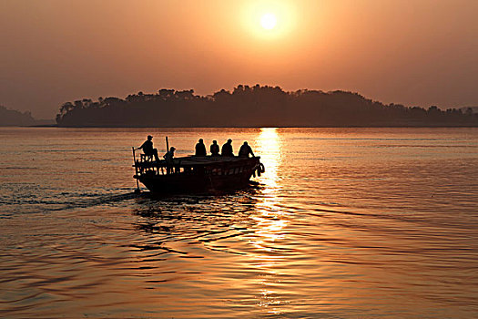 船,日落,雅鲁藏布江,河,阿萨姆邦,印度,亚洲