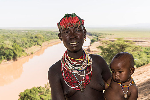 美女,婴儿,头部,项链,检查,部落,奥莫河,南方,区域,埃塞俄比亚,非洲