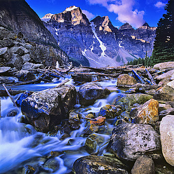 岩石构造,湖,十峰谷,冰碛湖,班芙国家公园,艾伯塔省,加拿大