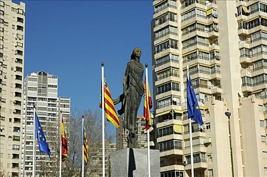 雕塑,旗帜,欧洲,广场,贝尼多姆,白色海岸,西班牙
