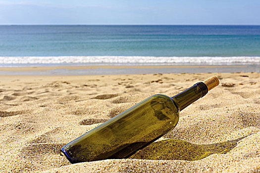 漂流瓶,海滩