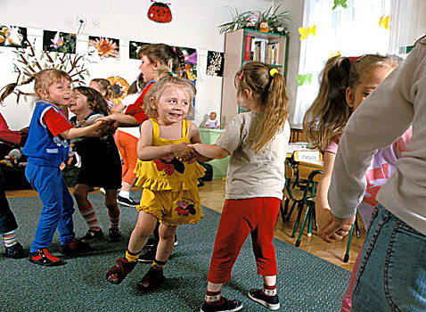 幼儿园,孩子,跳舞,黄色,蓝色