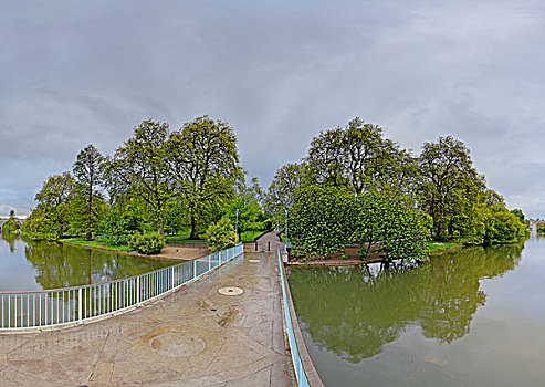 具有欧洲风格的英国伦敦白金汉宫圣詹姆士公园
