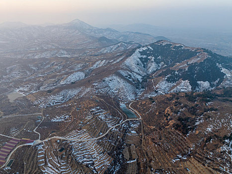 航拍山东沂蒙山区的乡村风光