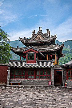 山西忻州市五台山显通寺钟楼