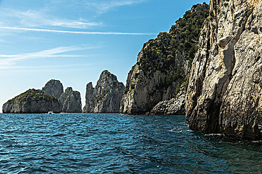 地中海的悬崖峭壁