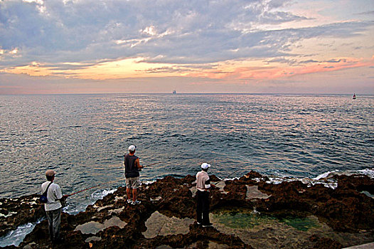 垂钓,钓鱼,加勒比海,哈瓦那,古巴,十二月,2007年,首都,港口,商业中心,城市,一个