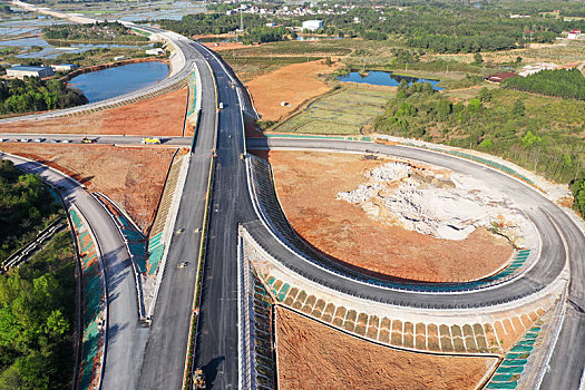 江西抚州,高速公路建设忙