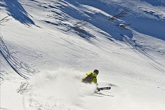 大雪,滑雪者,自由滑行者,陡坡,后视图