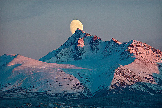月亮,上升,后面,顶峰,楚加奇山,阿拉斯加,冬天