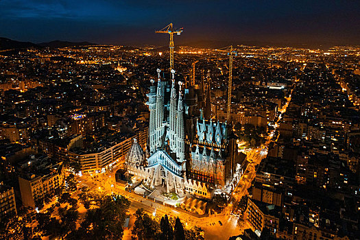 神圣家族教堂,大教堂,航拍,夜晚,著名地标,巴塞罗那,西班牙
