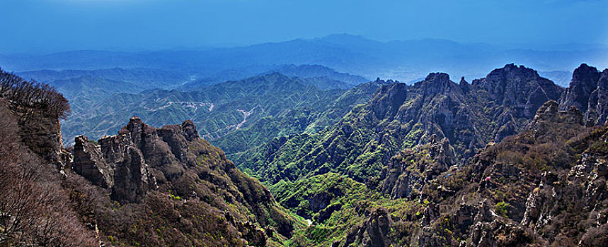 涞源白石山全景