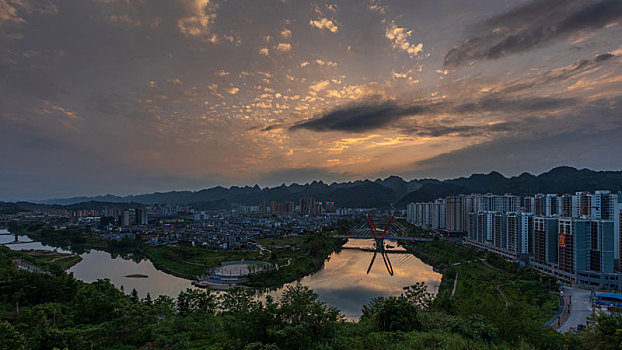 荔波县城的黄昏和夜景