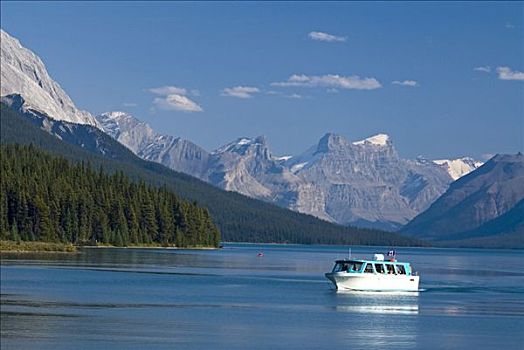 泛舟,玛琳湖,背景,山谷,碧玉国家公园,艾伯塔省,加拿大