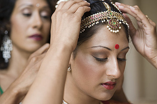 母亲,放,假发,年轻,印度女人,传统服饰,前景聚焦
