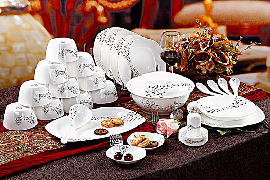 景德镇陶瓷餐具骨瓷套装