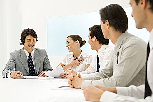 团队,商务合作,坐,一起,会议桌,女人,微笑,男人
