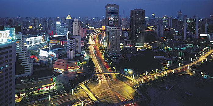 上海天目路与恒丰路夜景