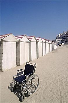轮椅,排,海滩小屋