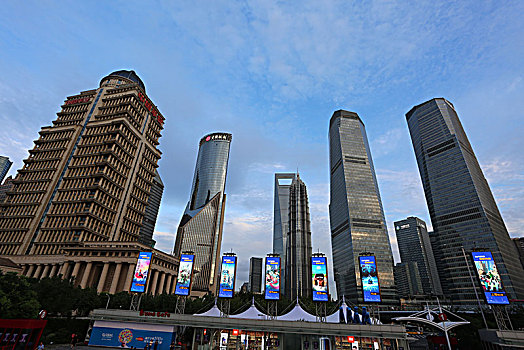 http://www.qunran.cn/html/83a799909.html
