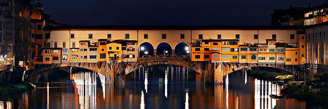 维奇奥桥,上方,阿尔诺河,全景,佛罗伦萨,意大利,夜晚