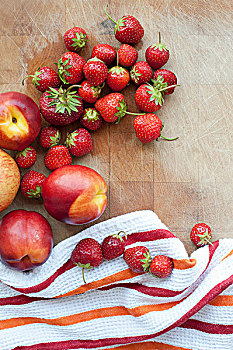 桃,草莓,俯视