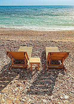 两个,木质,沙滩椅,站立,亚德里亚海,海岸