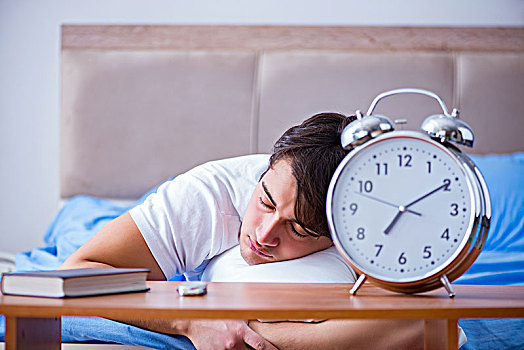 男人,床上,沮丧,困苦,失眠,闹钟