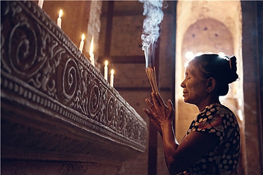 缅甸,女人,祈祷,庙宇