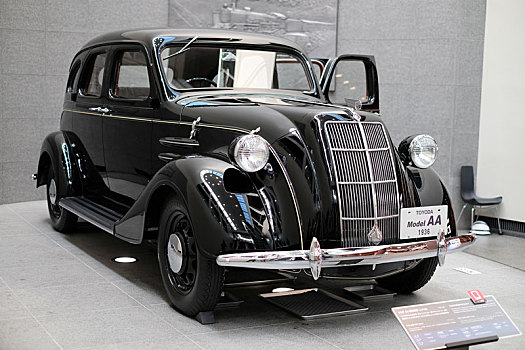 日本丰田典藏经典款汽车1936年的modelaa