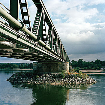 桥