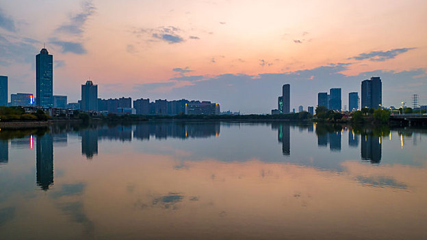 武汉金银湖晚霞城市风光