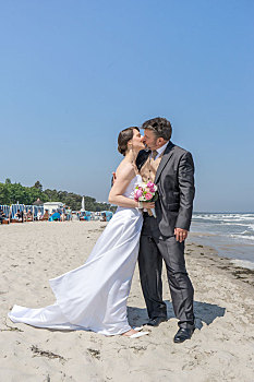 夫妇,吻,相互,波罗的海,海滩