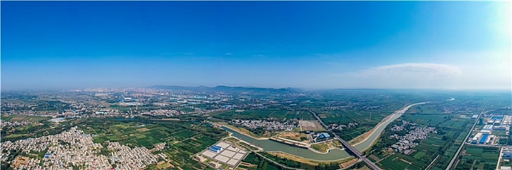 河南省平顶山市,航拍沙河复航工程平顶山港,港区港口装卸平台堆场及航道泊位