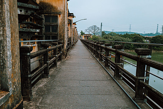 安全带卡夹
