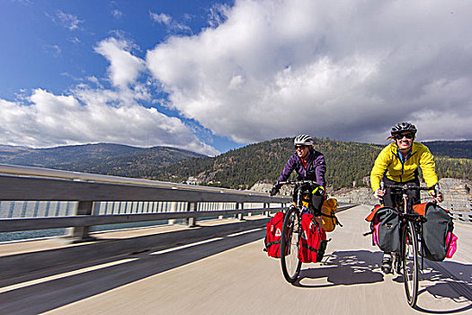 自行车,旅游,湖,桥,国家森林,蒙大拿,美国