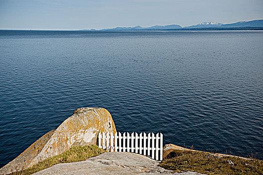 白围栏,悬崖,海岸,不列颠哥伦比亚省,加拿大