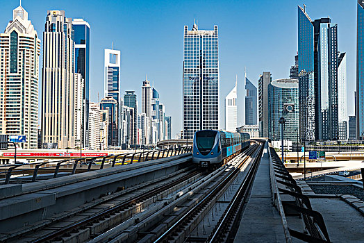 迪拜地铁