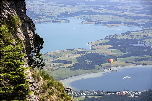 滑翔伞运动者,飞跃,巴伐利亚,湖