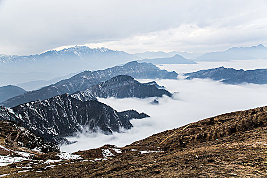 牛背山