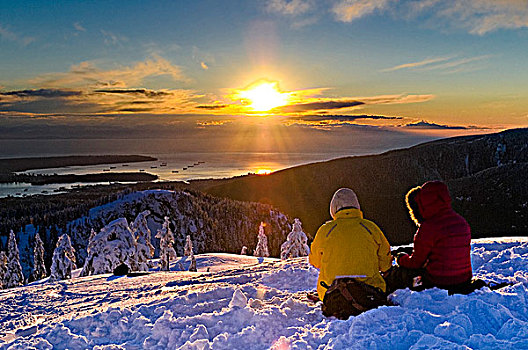 伴侣,享受,日落,高,山,省立公园,北温哥华,不列颠哥伦比亚省,加拿大