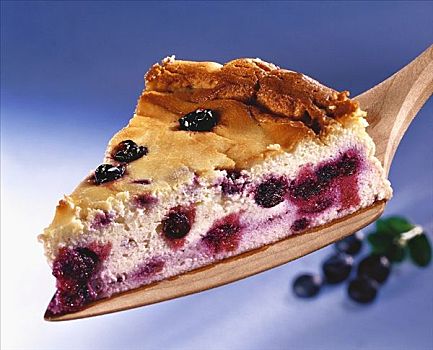 块,酸奶酪蛋糕,蓝莓