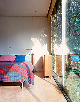 卧室,玻璃墙