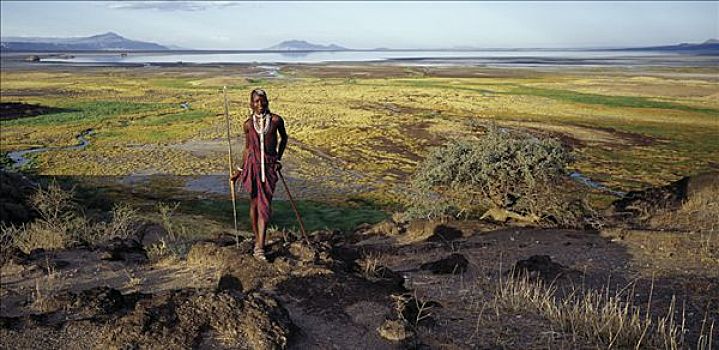 马萨伊勇士,正面,湖,坦桑尼亚北部,一个,裂隙,水,高温,相似,巨大,珊瑚,头部