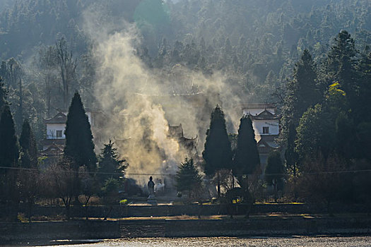 树,蓝,背景,池塘,倒影,烟,枯枝,寺庙,太阳,阳光,水,岸,淤泥,泥潭,村庄,山岗