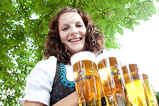 女侍者,阿尔斯村姑装,啤酒杯,巴伐利亚,啤酒,花园,雷根斯堡,德国,欧洲