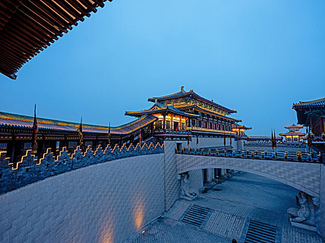 唐城影视基地古建筑夜景