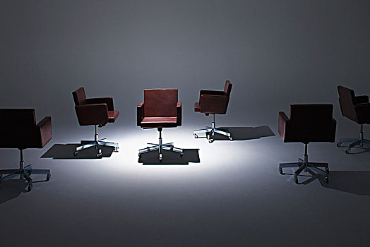 褐色,皮革,旋轴,椅子,聚光灯