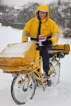 男人,邮差,黄色,邮递自行车,冬天,状况,巴伐利亚,德国,欧洲