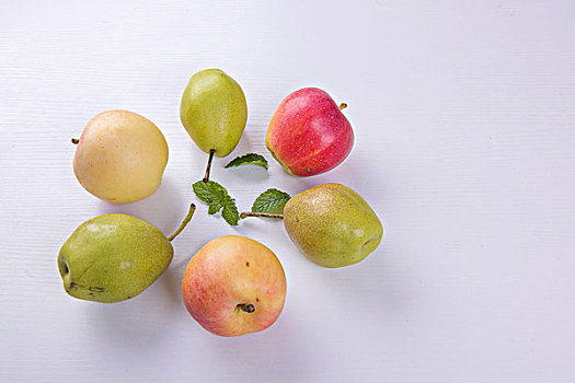 新鲜的水果,梨和苹果